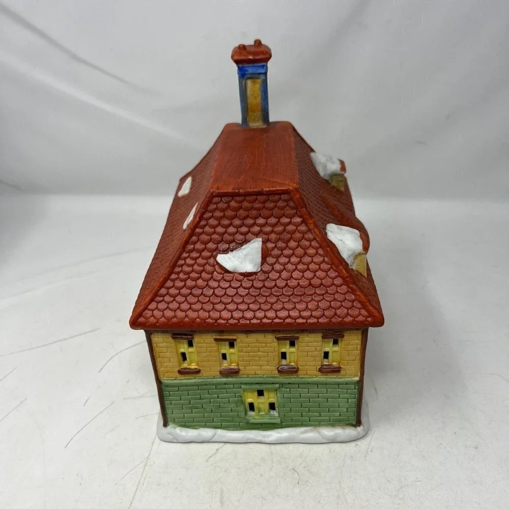 Dickens of London Scrooge House Lighted Porcelain‎ Collectible Ebenezer